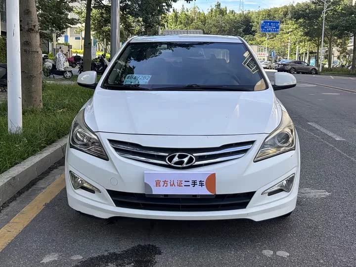 Hyundai Rena