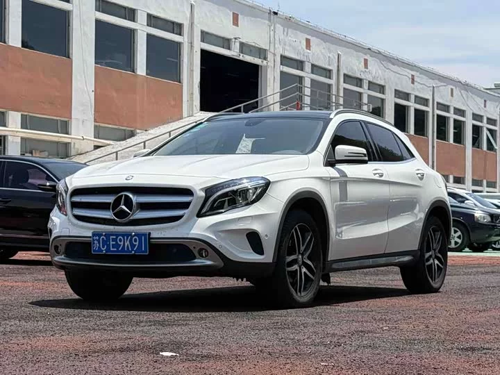 Mercedes-Benz GLA