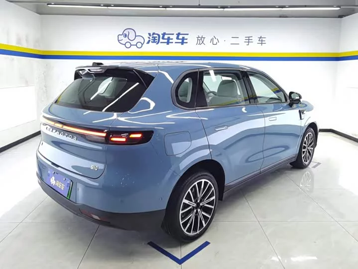 Leapmotor B10