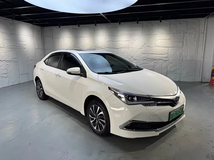 Toyota Corolla Dual Engine E+