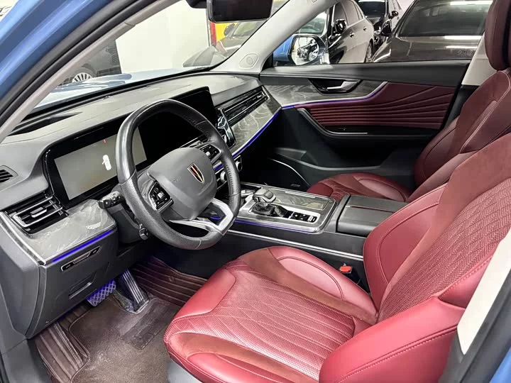 Hongqi HS5