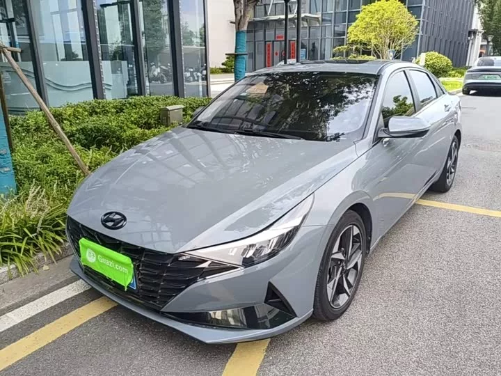 Hyundai Elantra