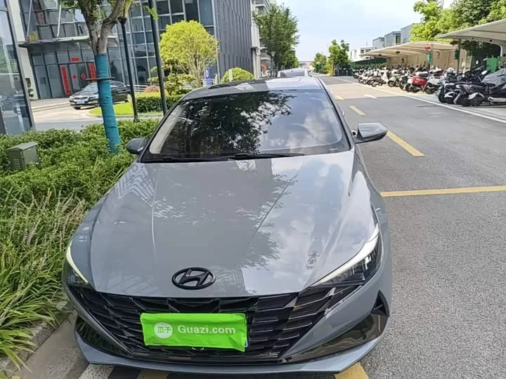Hyundai Elantra