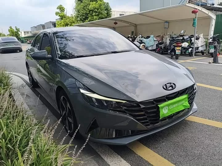 Hyundai Elantra