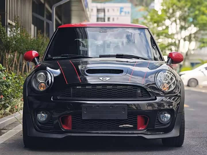 MINI JCW