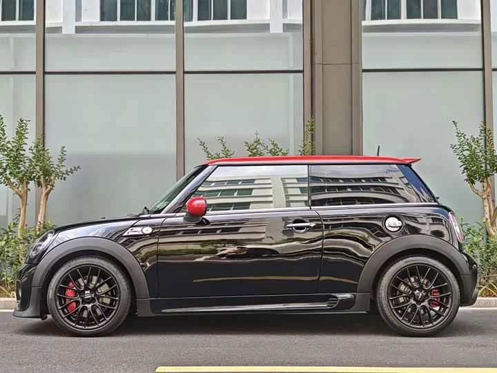 MINI JCW
