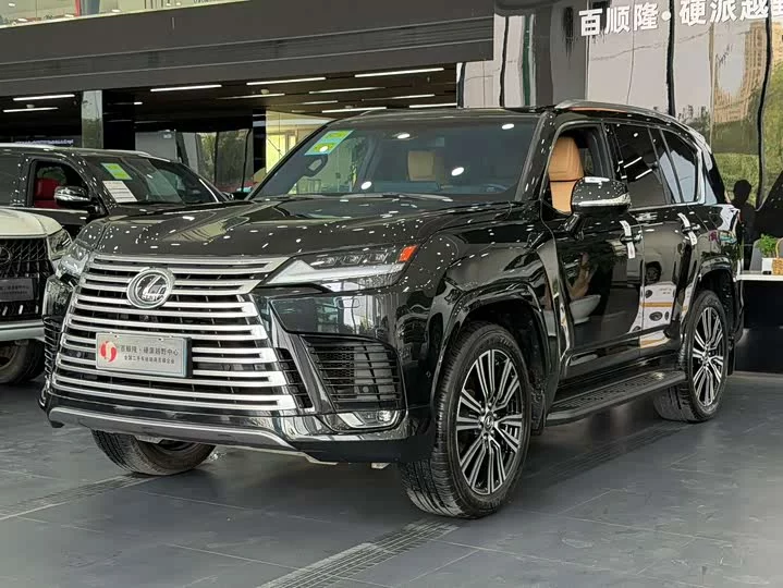 Lexus LX