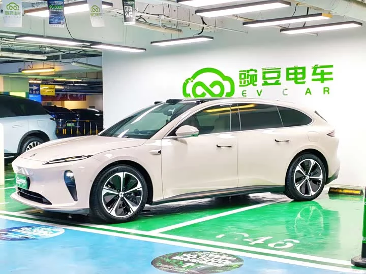 NIO ET5T