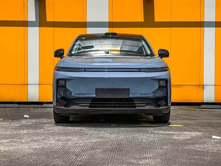 Leapmotor B10