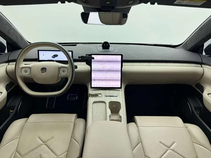 NIO ET7