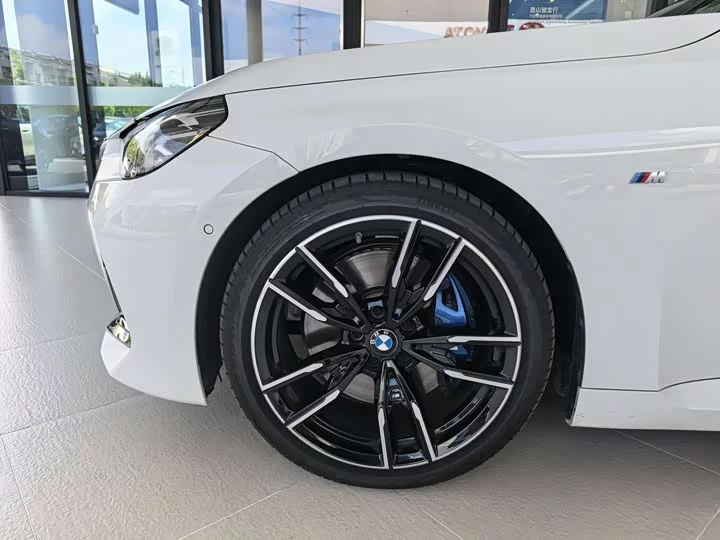 BMW M240i