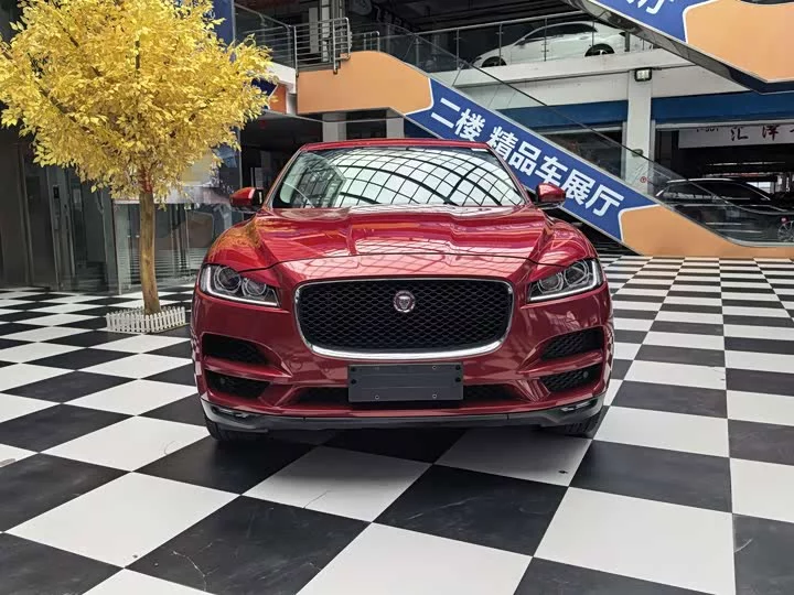 Jaguar F-PACE