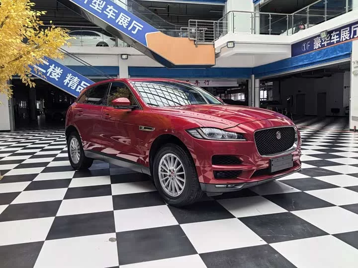 Jaguar F-PACE