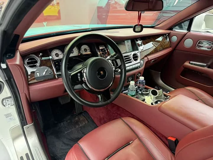 Rolls Royce Phantom