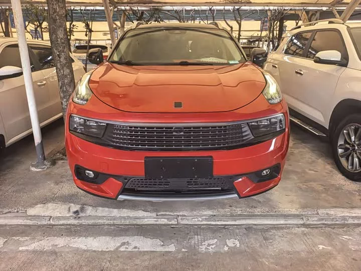 Lynk & Co 01