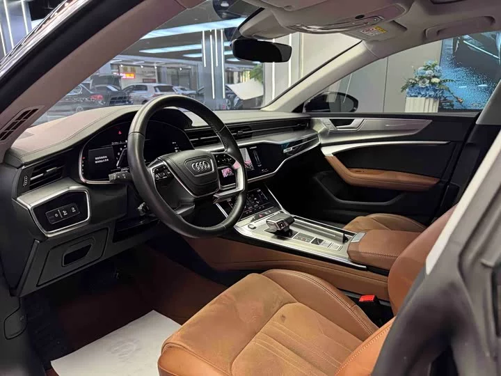 Audi A7L