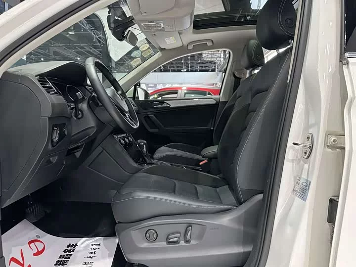 Volkswagen Tiguan L