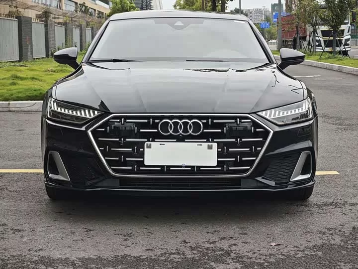 Audi A7L