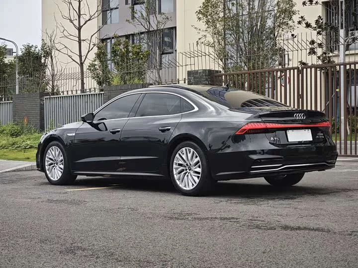Audi A7L