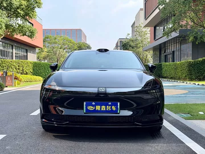 ZEEKR 007
