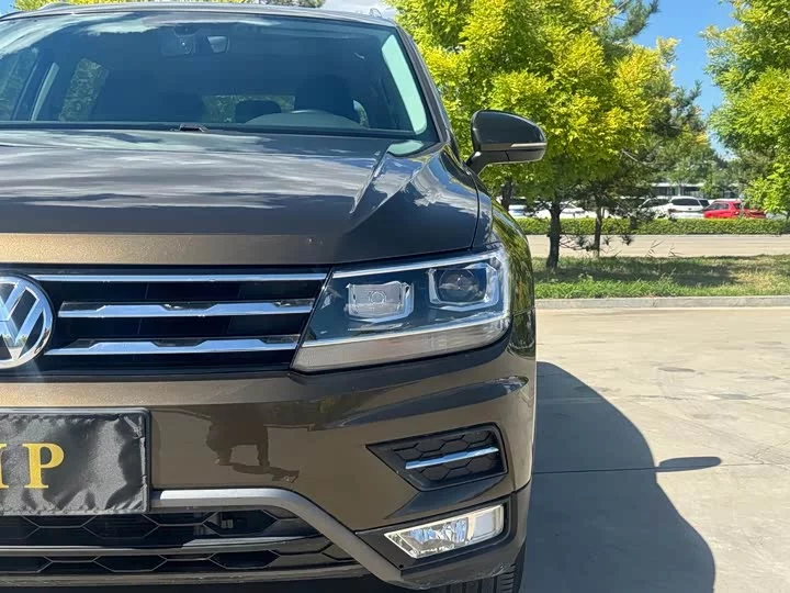 Volkswagen Tiguan L