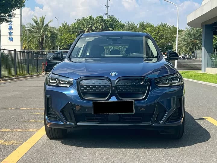 BMW iX3