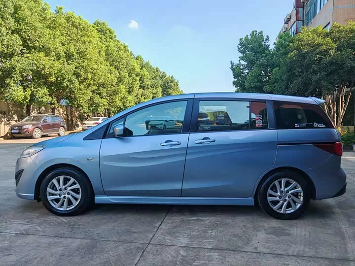 Mazda 5