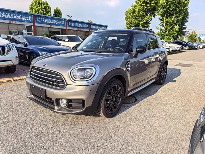 MINI COUNTRYMAN