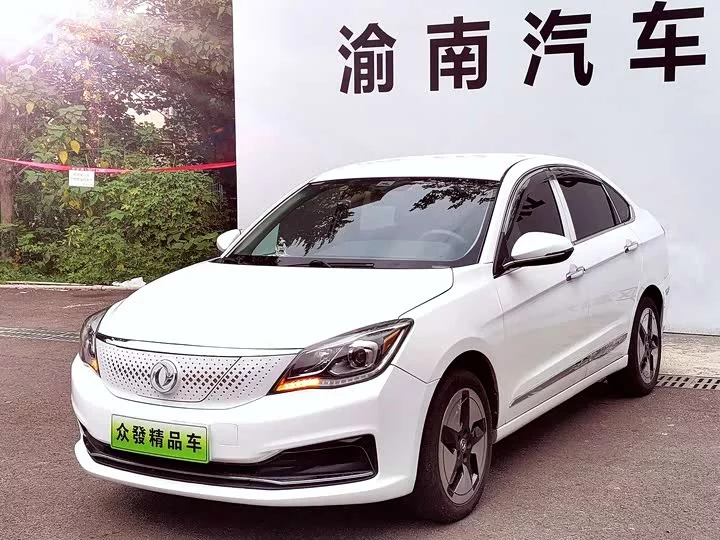 Dongfeng E70