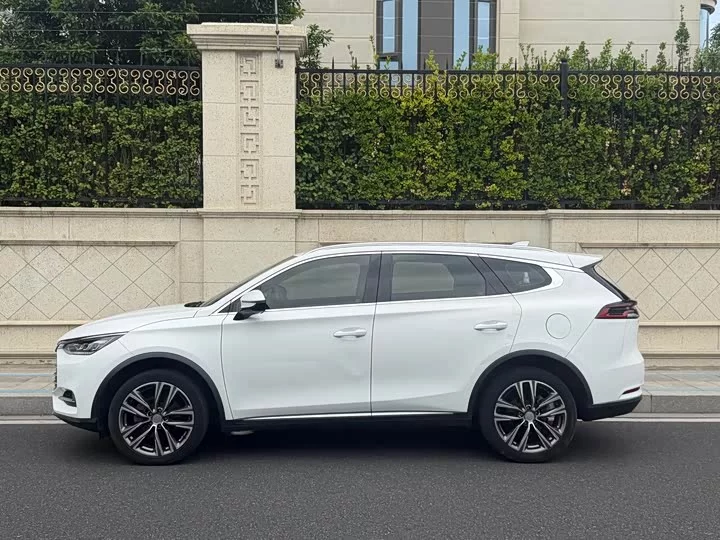 BYD Tang