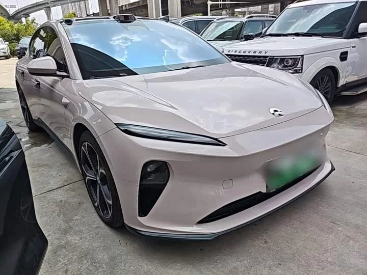 NIO ET5