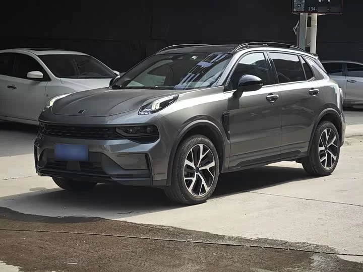 Lynk & Co 01