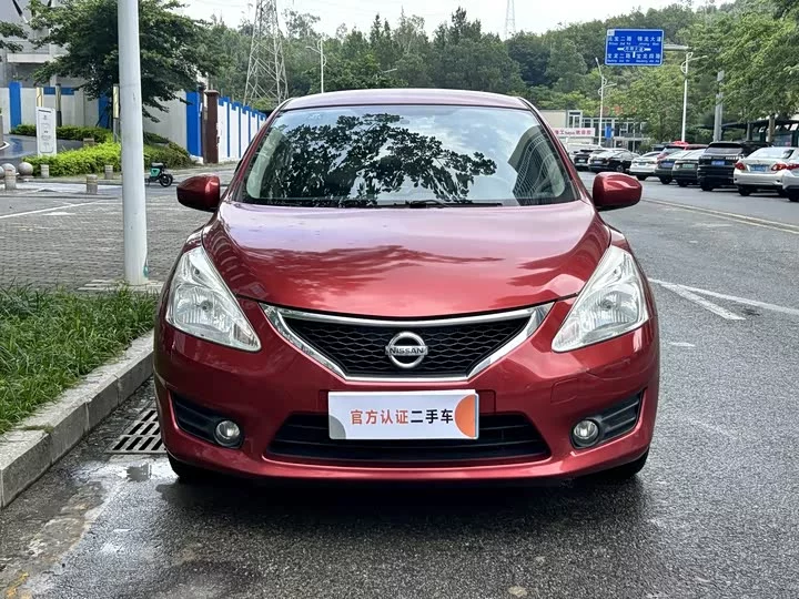 Nissan Tiida