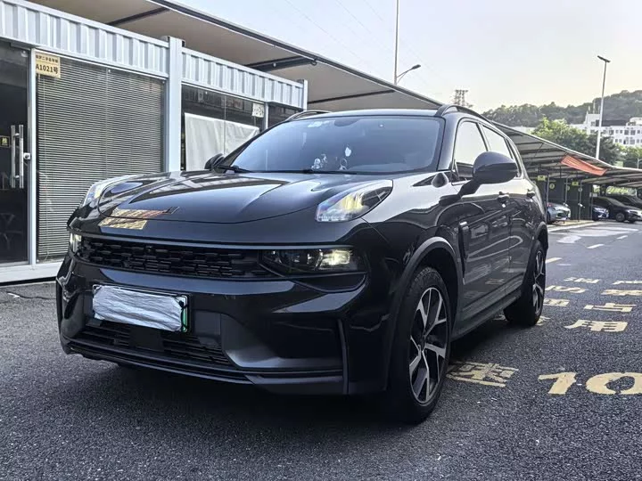 Lynk & Co 01 EM-P