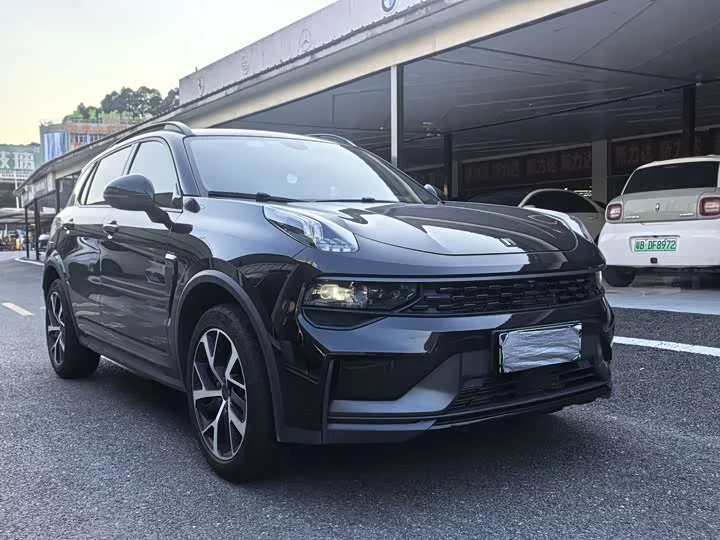Lynk & Co 01 EM-P