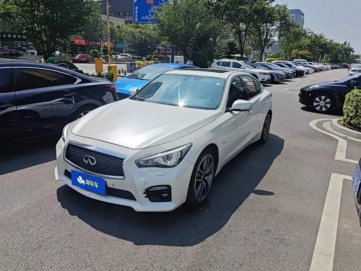Infiniti Q50L