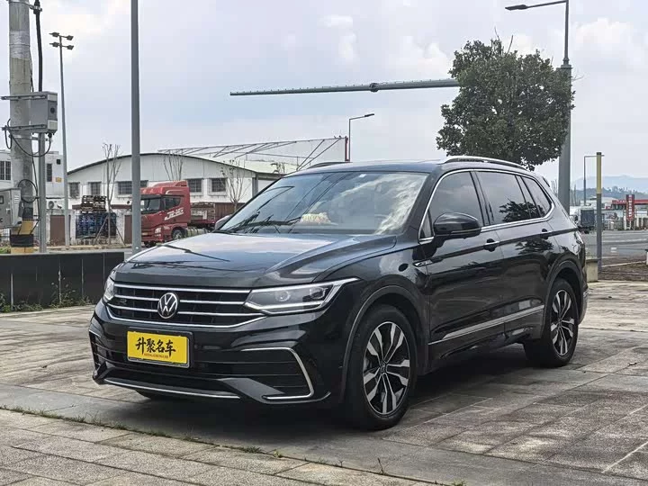 Volkswagen Tiguan L