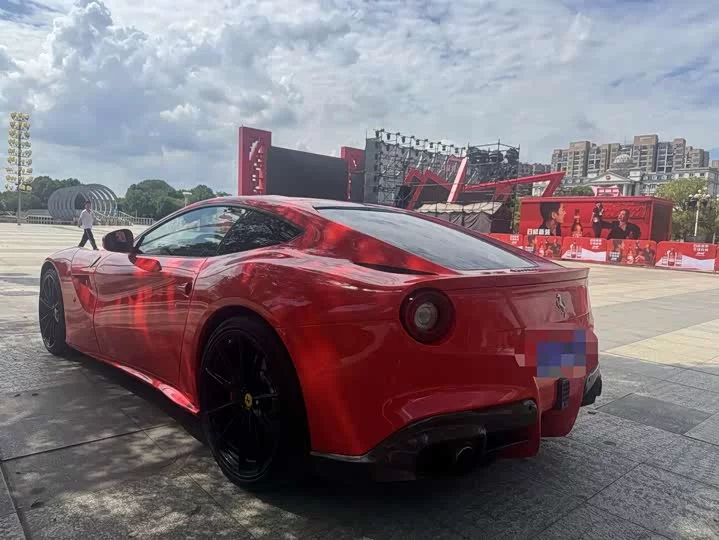 ferrari F12berlinetta