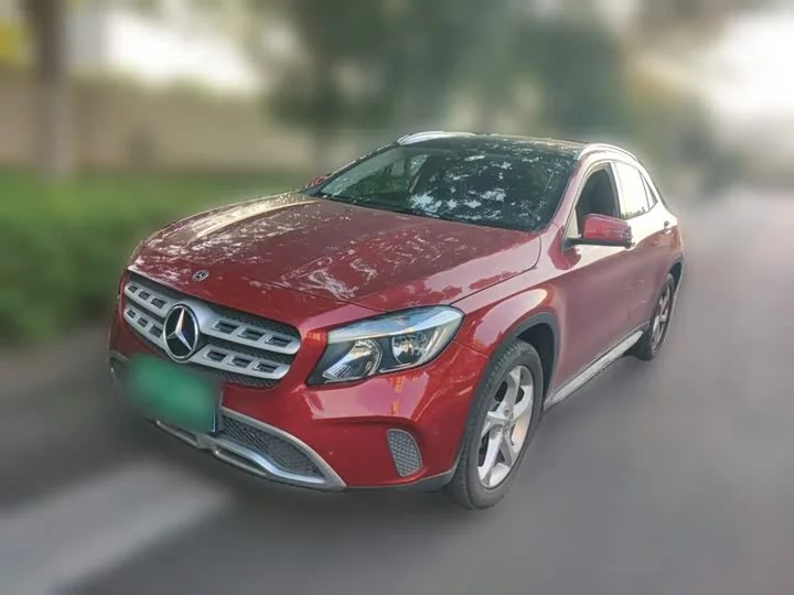 Mercedes-Benz GLA