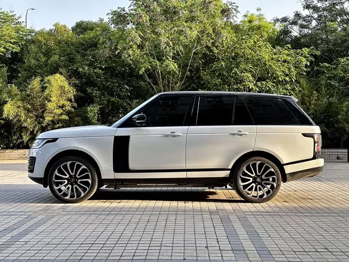 Land Rover range rover