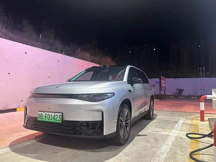 Leapmotor C16