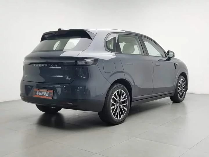 Leapmotor B10