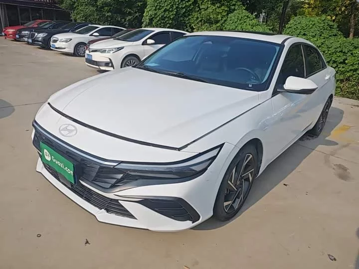 Hyundai Elantra