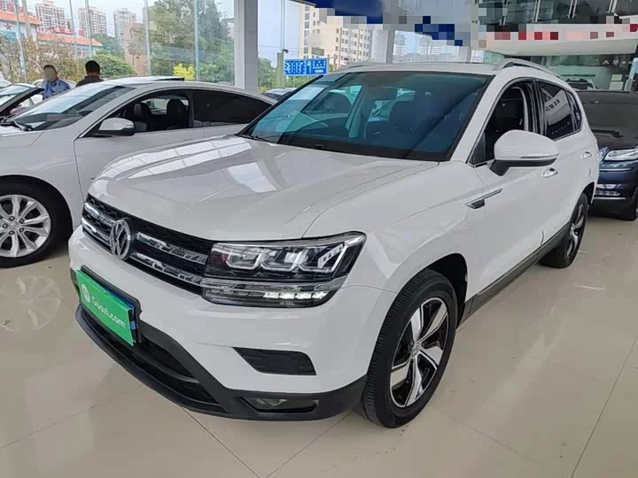 Volkswagen Tharu