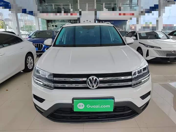 Volkswagen Tharu
