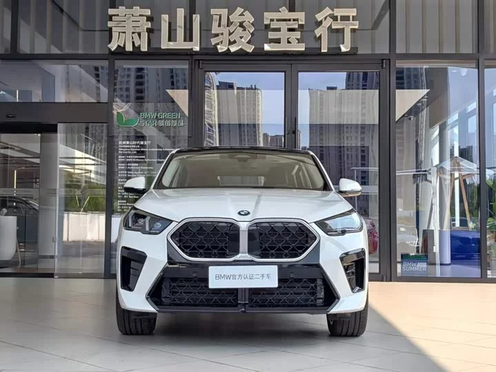 BMW X2