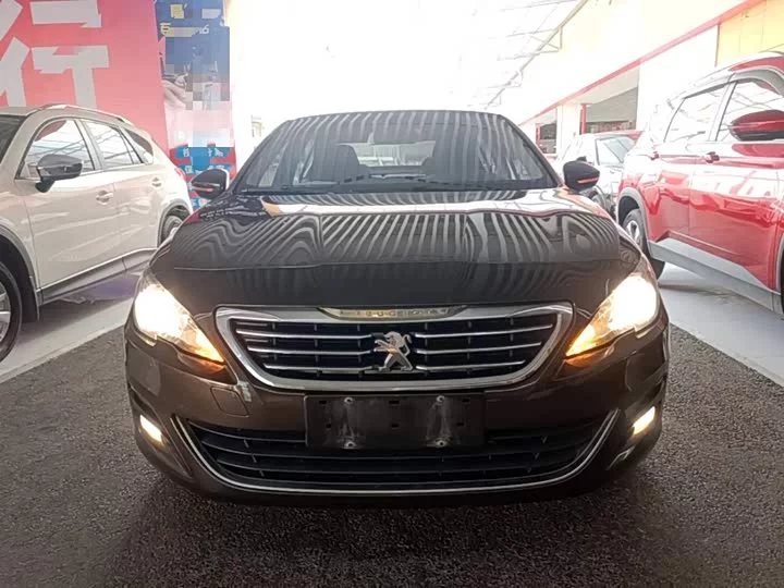 Peugeot 408