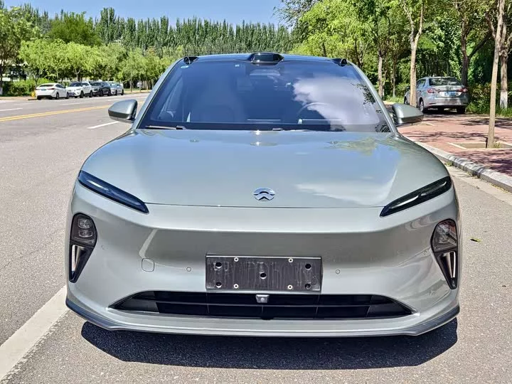 NIO ET5