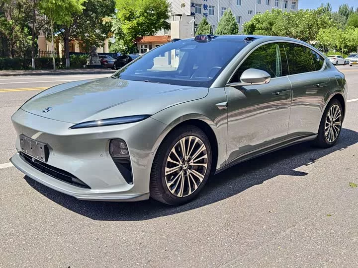NIO ET5