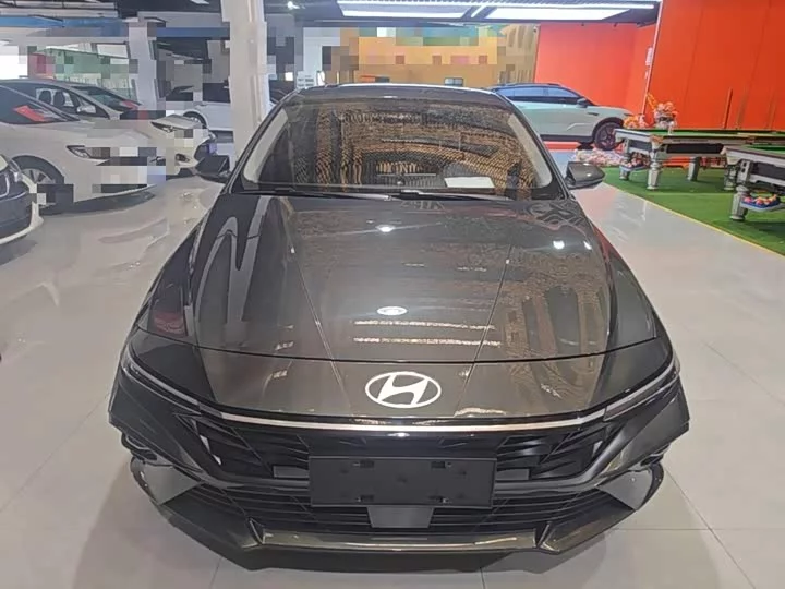 Hyundai Elantra